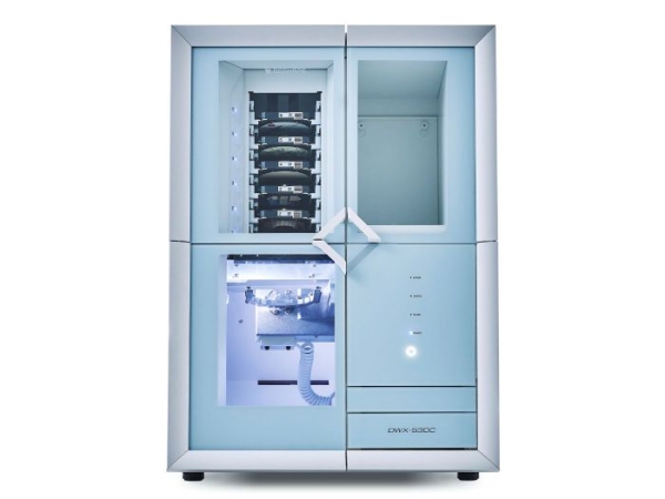 DWX-53DC* 5-Achs Dentalfräsmaschine mit Wechsler